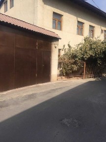 Продаётся дом 4х ярусный, жилая площадь 337 кв. м. подвал 156 кв. м.