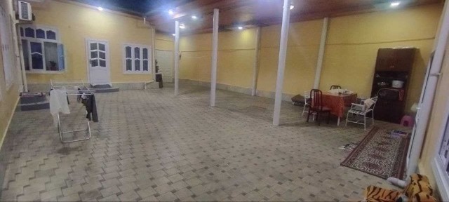 Uy sotiladi yaxshi xolatda