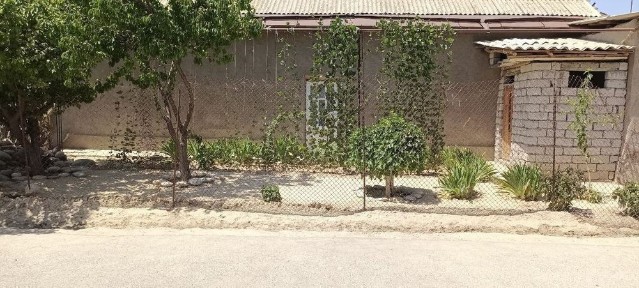 Chinoboda uy srocni sotiladi