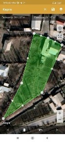 Uy va uchastka birgalikda sotiladi