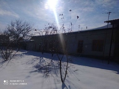 Uy sotiladi srochna !