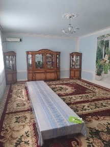 Двухэтажный дом в самом центре города