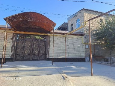 Продаётся дом 4.5 соток. 2 этажа и подвал