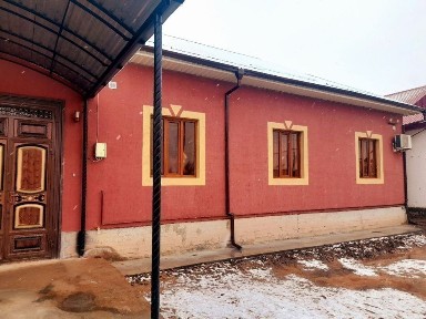 Qala ishinde jer jay satiladi