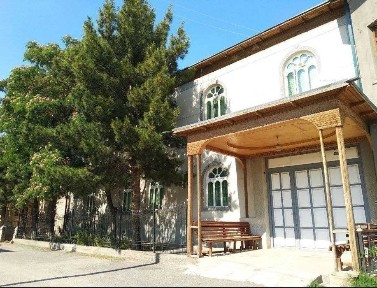 Qarshi shahri Alisher Navoiy MFYda hovli sotiladi