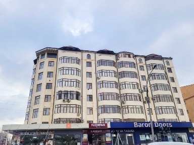 Срочно продаётся квартира 3 комнатная 120м² Микрорайон Дамарик