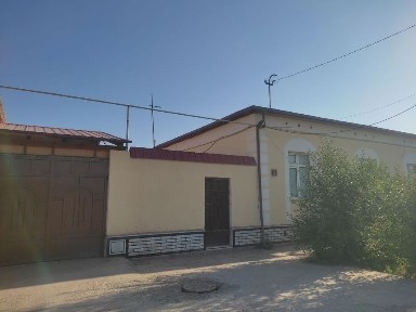 Намунали уй сотилади