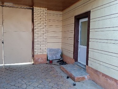 Srochno Hovli sotiladi 6 sutixli