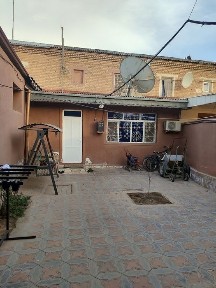 Икки қаватли уй сотилади (срочно)