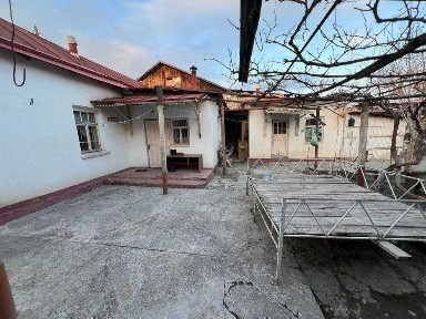 Ховли сотилади 4,5 сотих Жомбой туман марказида