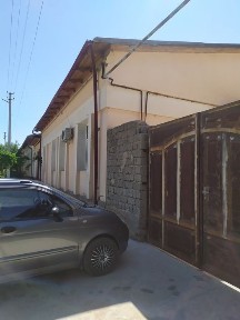 Uchqaxramon postidan 12 km kirganda 6sotix 4 xonali uchaska sotiladi