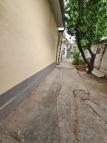Продается свой дом, участок 2.6 соток около метро максим горького.