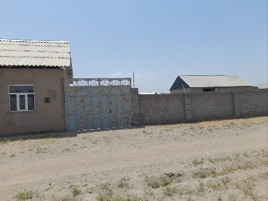 Uch qizilda xovli srochna sotiladi