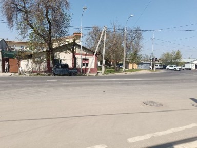 Угловой участок Ул 8 Марта Саракулька ЖК Гринвич вдол дороги Зелёный б
