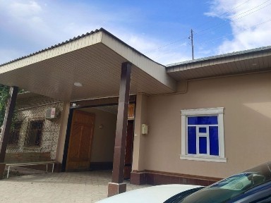 Гиждувон шахрида таер евро ремонт. ховли сотилади. 10 сотих.