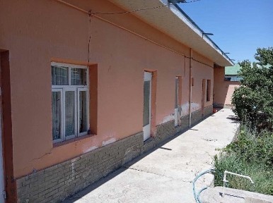 Гулистон 3 да катта ховли сотилади