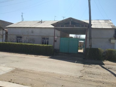 Срочно Уй сотилади 13 сотх 7та хона