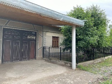 Жума шахрида 7 соток, 6 хонали ховли (залинияда) сотилади