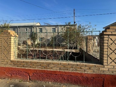Уй сатылады 2 этаж котедж, 11 комната, жер майдану улкен, ремонт евро