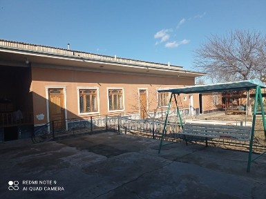 Ховли уй сотилади