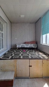 СРОЧНО! Продаётся 2х комнатная квартира в центре Бекабад ГОРИТ!
