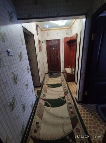 Kvartira 3 xonali 3 etaj sotiladi 3 xona 4 xonali qilingan