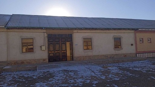 Dala hovli sotiladi barcha sharoitlari bilan