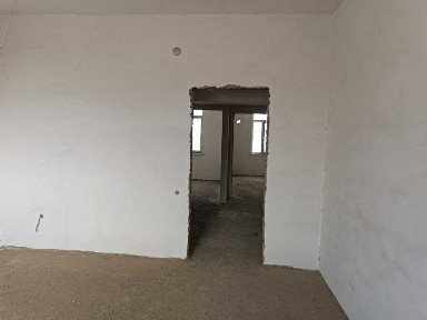 Ko'p qavatli uydagi xonadon