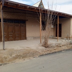 Uy sotiladi 18 soʻtiq sharlavuq