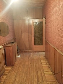 Продается своя 3-х комнатная квартира в центре города