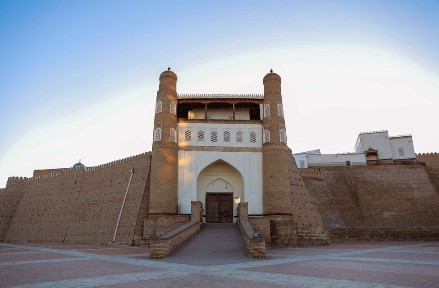 6 sotixli Kottej sotiladi