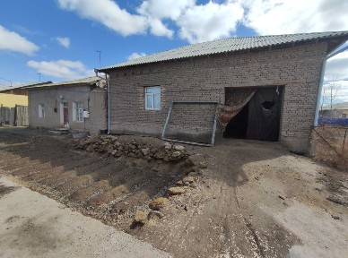 Уй сотилади 15 соток