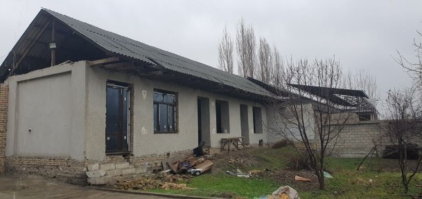 Участка сотилади (Продаётся участок)