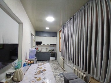 Kvartira sotiladi yevroremont qilingan barcha sharoitlarga ega