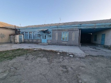 Навбахор тумани Янги юл МФЙ шох кучасида 15 сутих ховли сотилади
