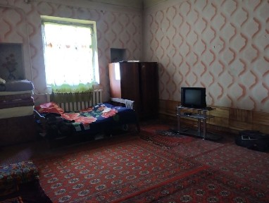 Cholishda uy sotilodi