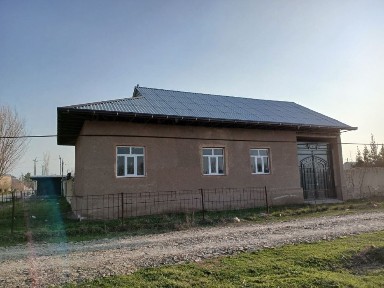 Uy sotiladi Sharof Rashidov tumani maydoni 9.5