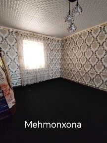 Ховли сотилади.