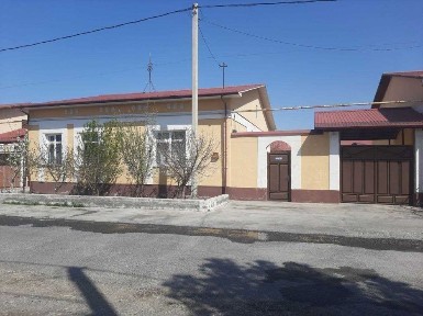 Qoqon shaxar Ayraport xududi Kotedj Xovli sotiladi