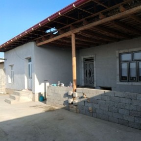 Уй сотилади: Срочно иштихонда кулай жойда жойлашган.