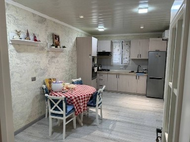 3/3/9. Сергели 8! Квартира 85 м², с евроремонтом, мебель и тех.