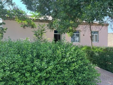 Турар жой Нишон тумани марказида жойлашган