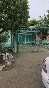 Продается дом 6 соток, с обстановкой. г. Канимех (центр)