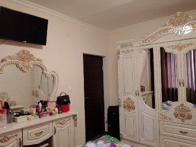 2020 yilda qurilgan dom sotiladi narxi kelishiladi parda gilam qoladi