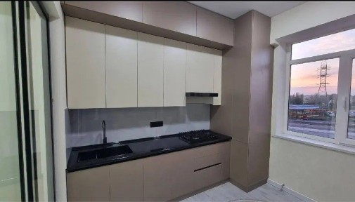 Квартира сотилади, Новостройка 10 қаватли уйнинг 2 қаватида