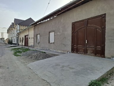 Srochna uchastka sotiladi