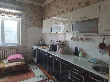 Уй сотилади аэропорт коттедж отчопар