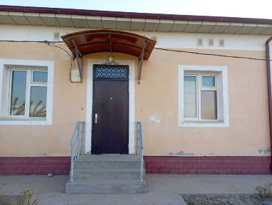 Коттедж сотилади 2 сотих 3 хона