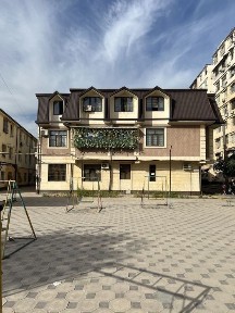 Продаётся. Карасу 6, рядом с рынком Авайхон, 2/2/3