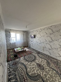 Dom satiladi 1 mikrayon 15/43 barliq qolayliqlarga iye remontlangan